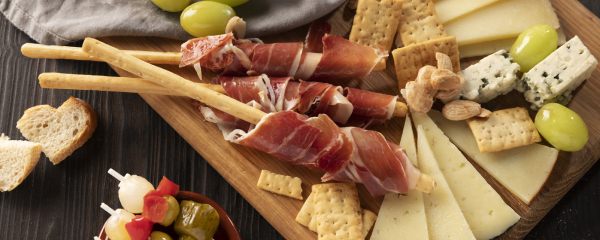 Charcutaria e queijos.jpg